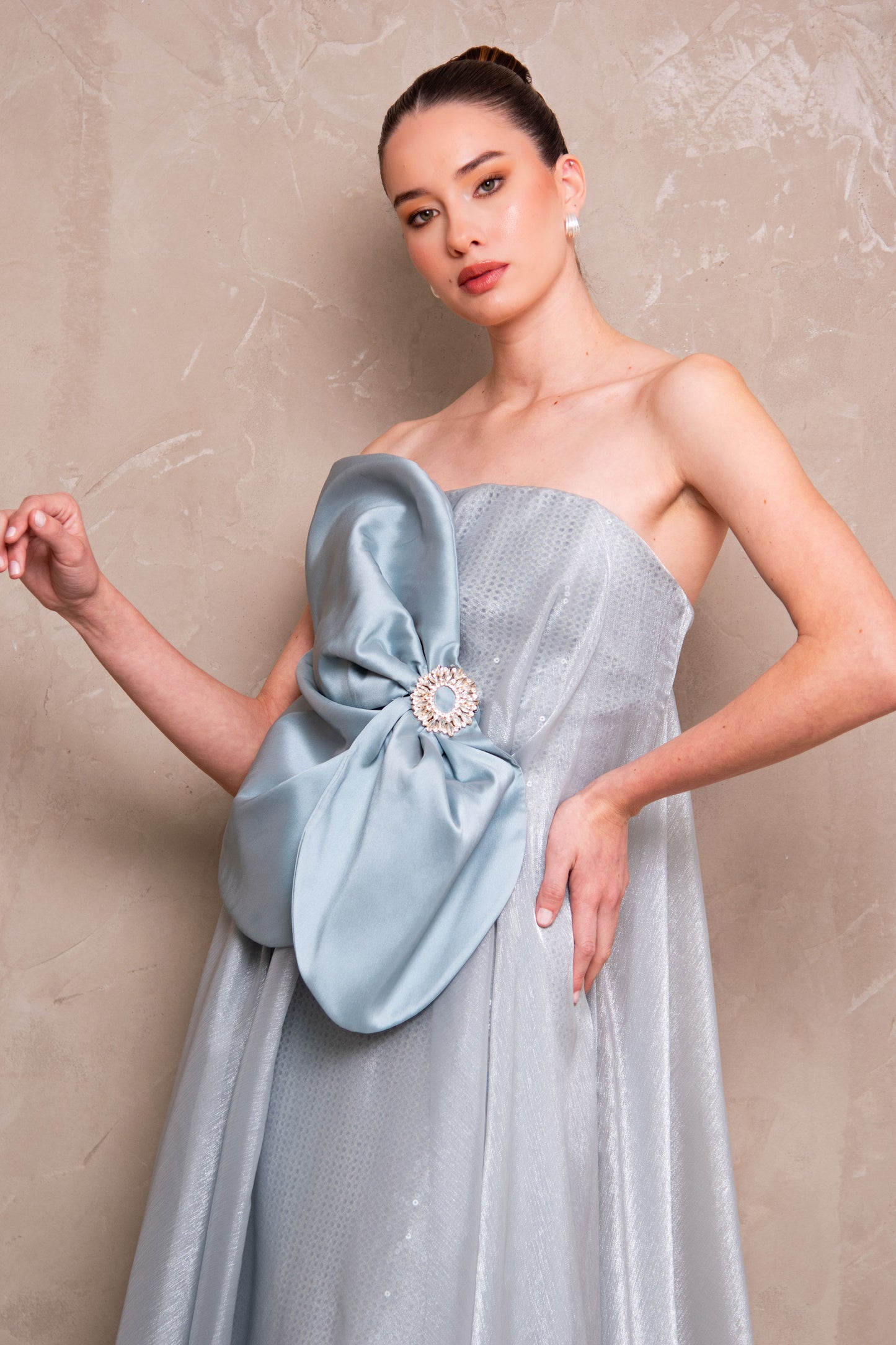 Off-Shoulder blue light Midi Dress